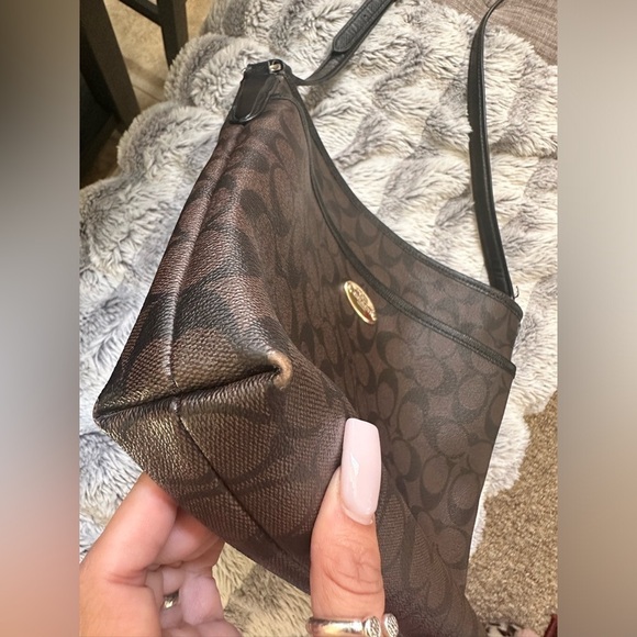 Authentic Coach Medium/Large Crossbody Blk & Brown - Picture 5 of 8